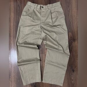 Dockers Men's Khaki Chinos